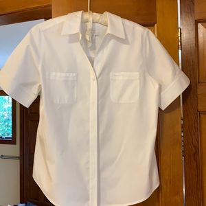 Chico’s short sleeve 2 pocket crisp white shirt. 100% cotton no iron